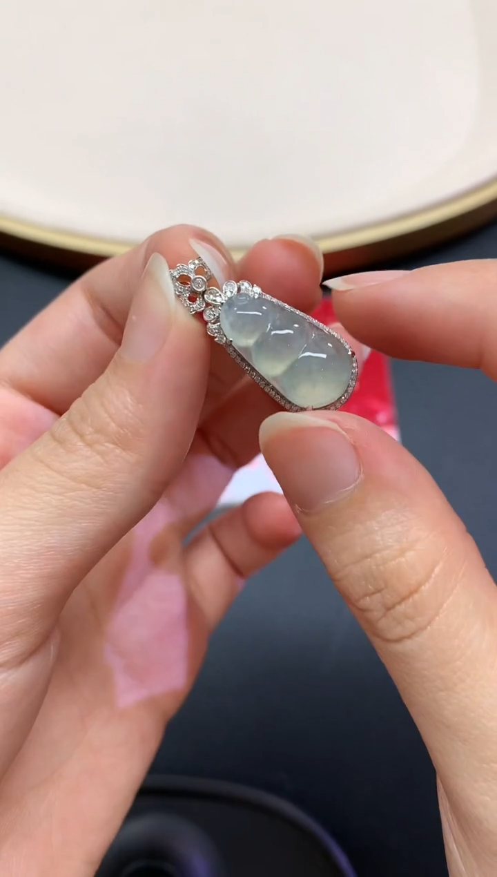 【闪购商品】翡翠吊坠18K金镶嵌Q361|2980