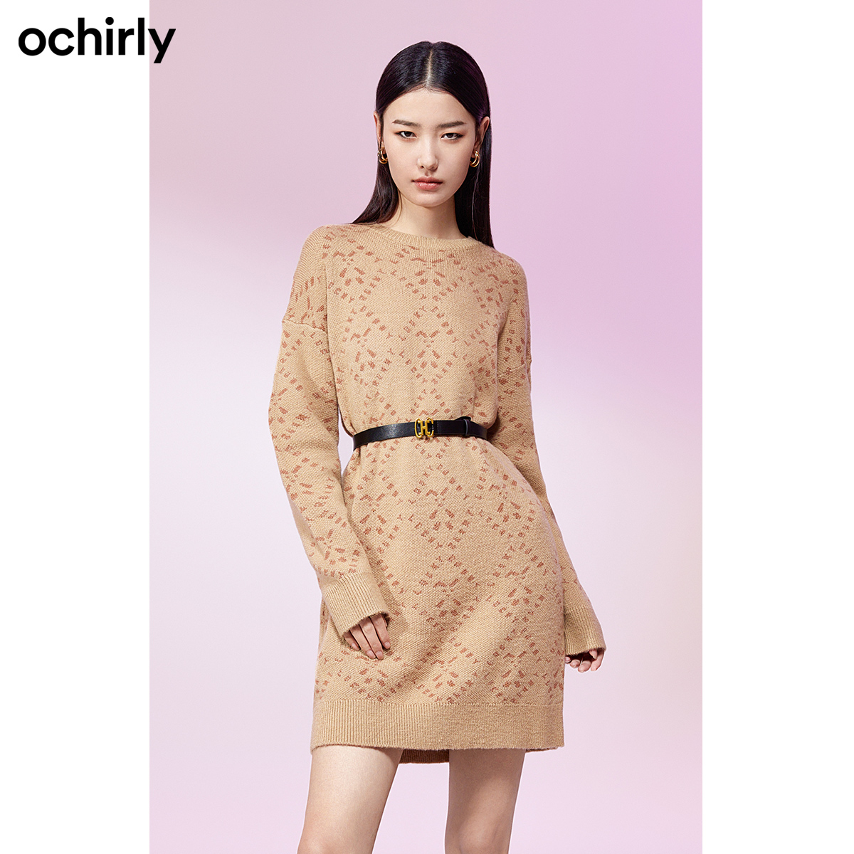ochirly欧时力 秋装新款针织连衣裙圆领长袖配腰带优雅气质高贵裙