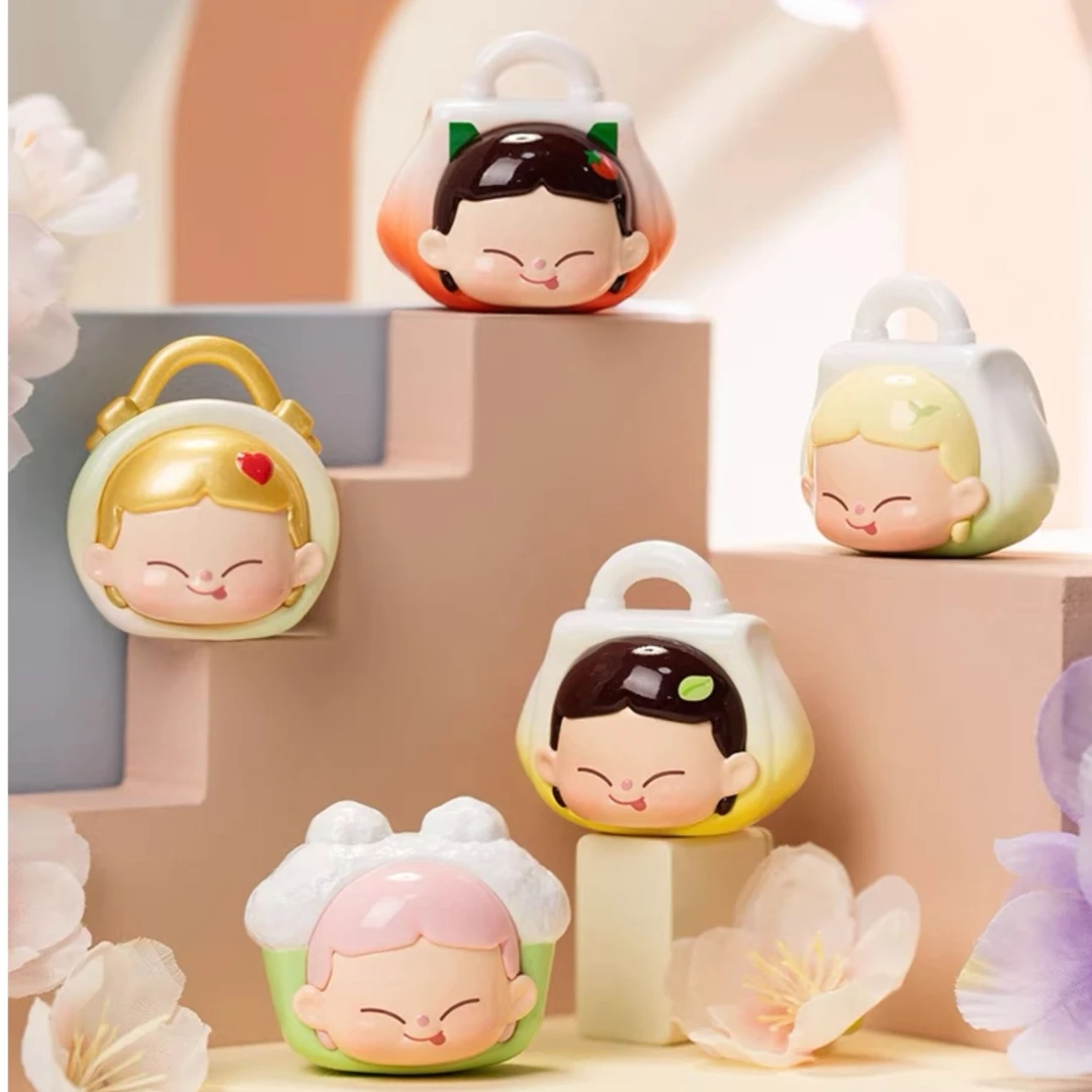 【踩尾巴】后三位搪胶脸潮玩盲盒摆件2.2