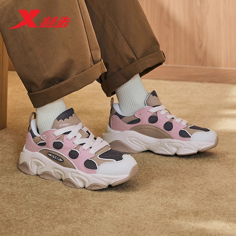 特步花瓣鞋休闲鞋女时尚百搭厚底老爹鞋秋冬新款女子运动鞋