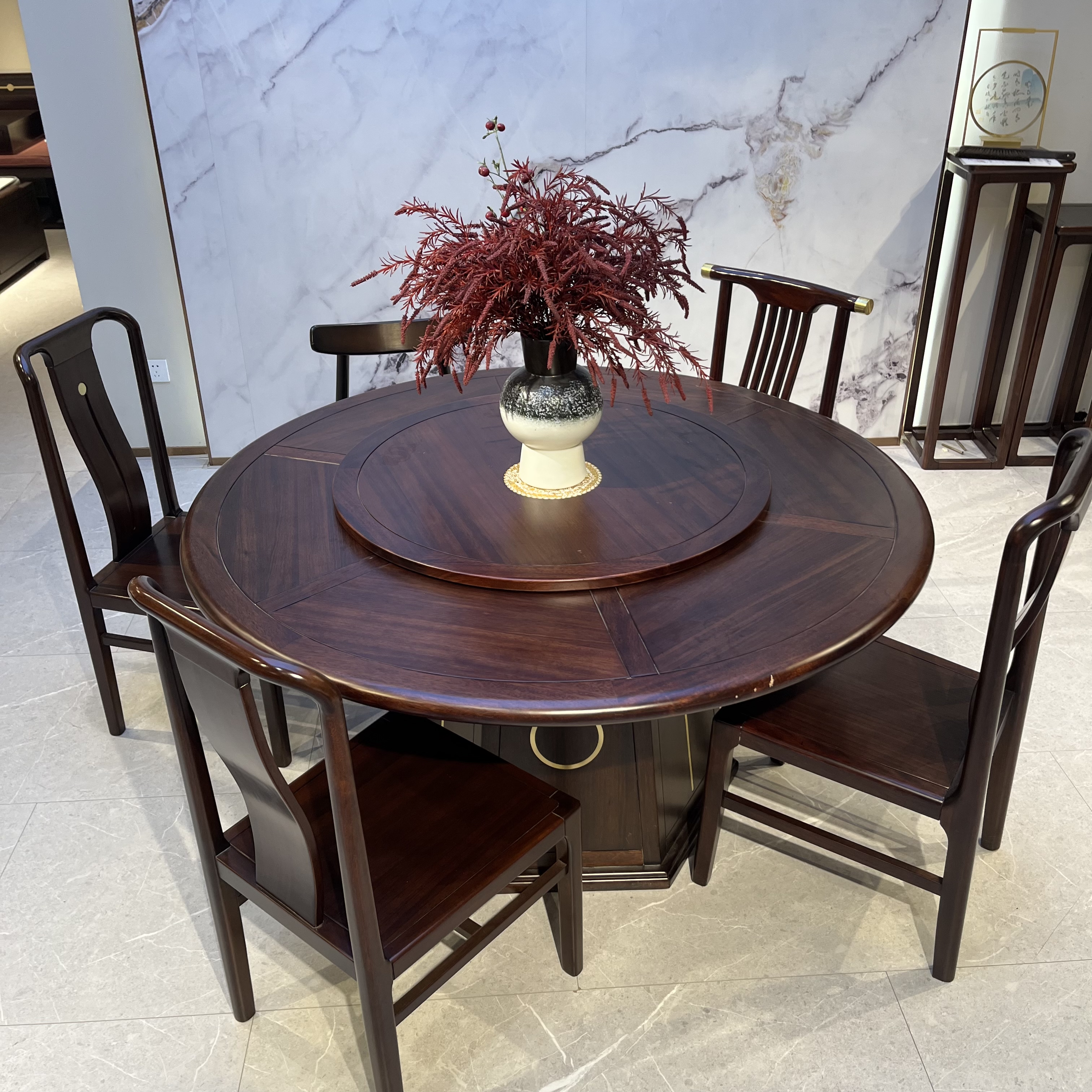 新中式乌金木实木圆餐桌餐厅饭桌圆餐桌新中式家用饭桌1.35/1.5米