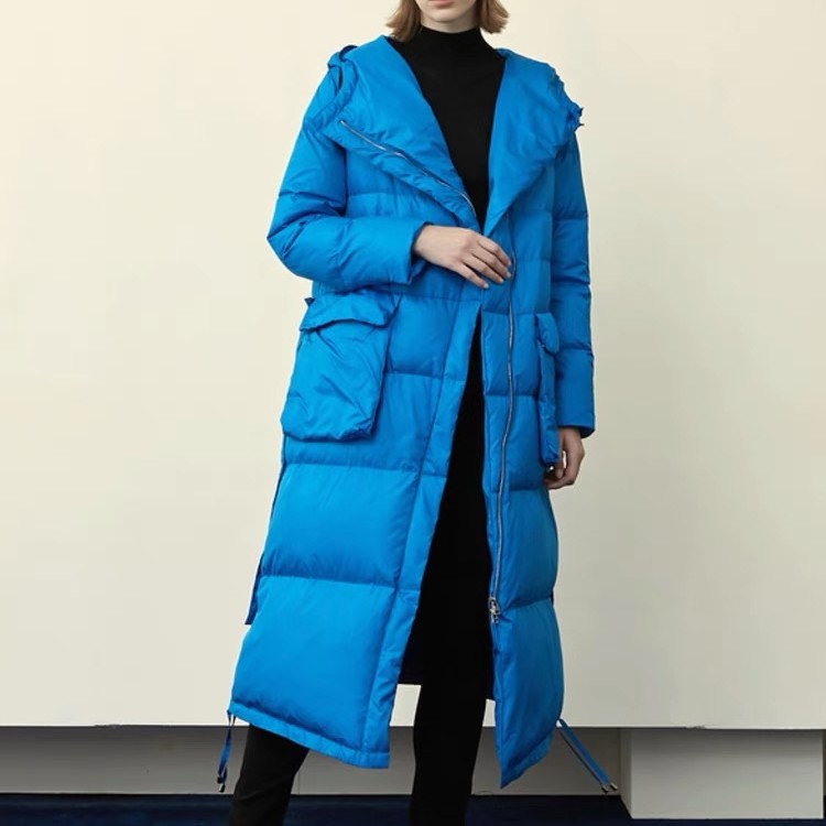 AUM/噢姆蓝色设计感小众时尚潮流保暖加厚羽绒服MACX4604Y女装