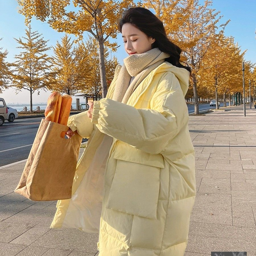 今年流行羽绒服女冬2023冬季新款90白鸭绒奶呼呼中长款奶黄色外套