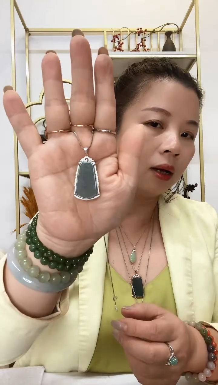 【闪购商品】翡翠颈饰银S925镶嵌无事牌