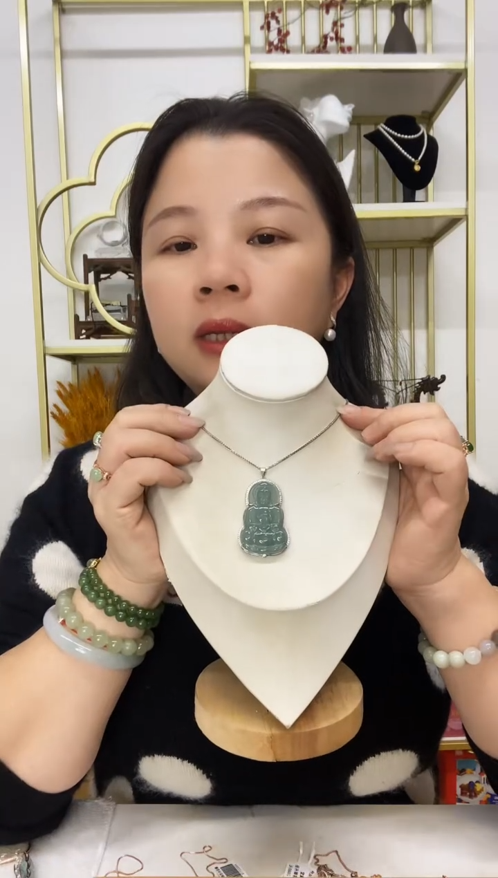 【闪购商品】翡翠吊坠(赠链)银S925镶嵌观音