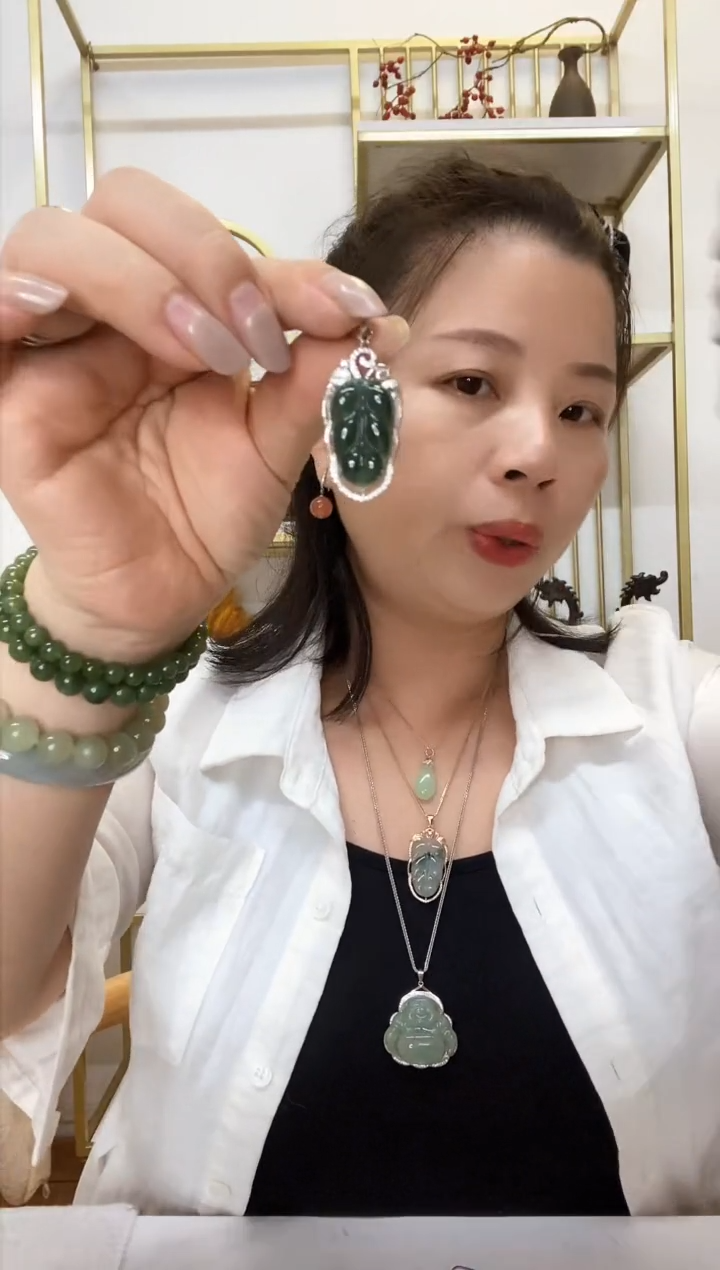 【闪购商品】翡翠颈饰银S925镶嵌小叶子