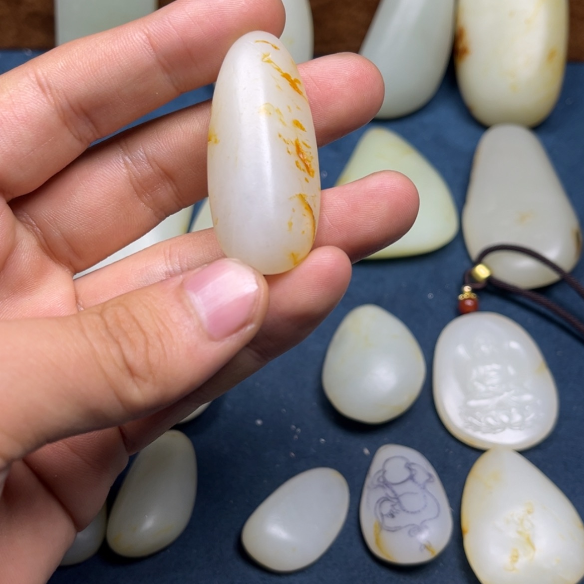 【闪购商品】定制和田玉挂件未镶嵌工**勇