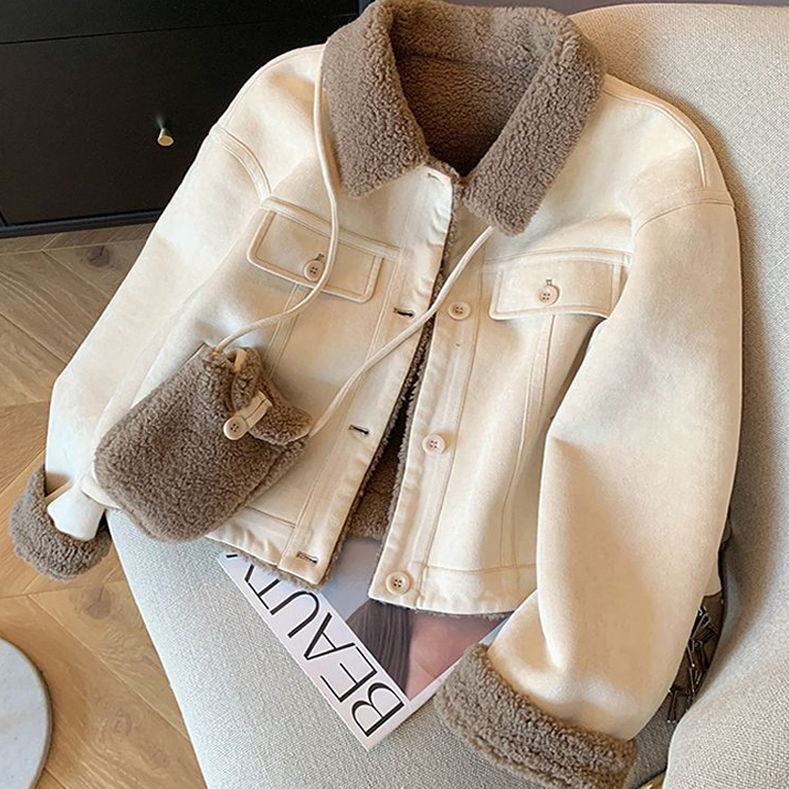 今年流行爆款羊羔绒短外套女冬季2025新款时尚小个子皮毛一体上衣