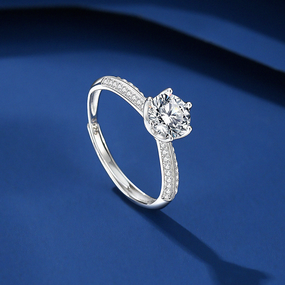 925银莫桑石戒指 925纯银莫桑石半壁江山戒指轻奢六爪女豪镶花苞