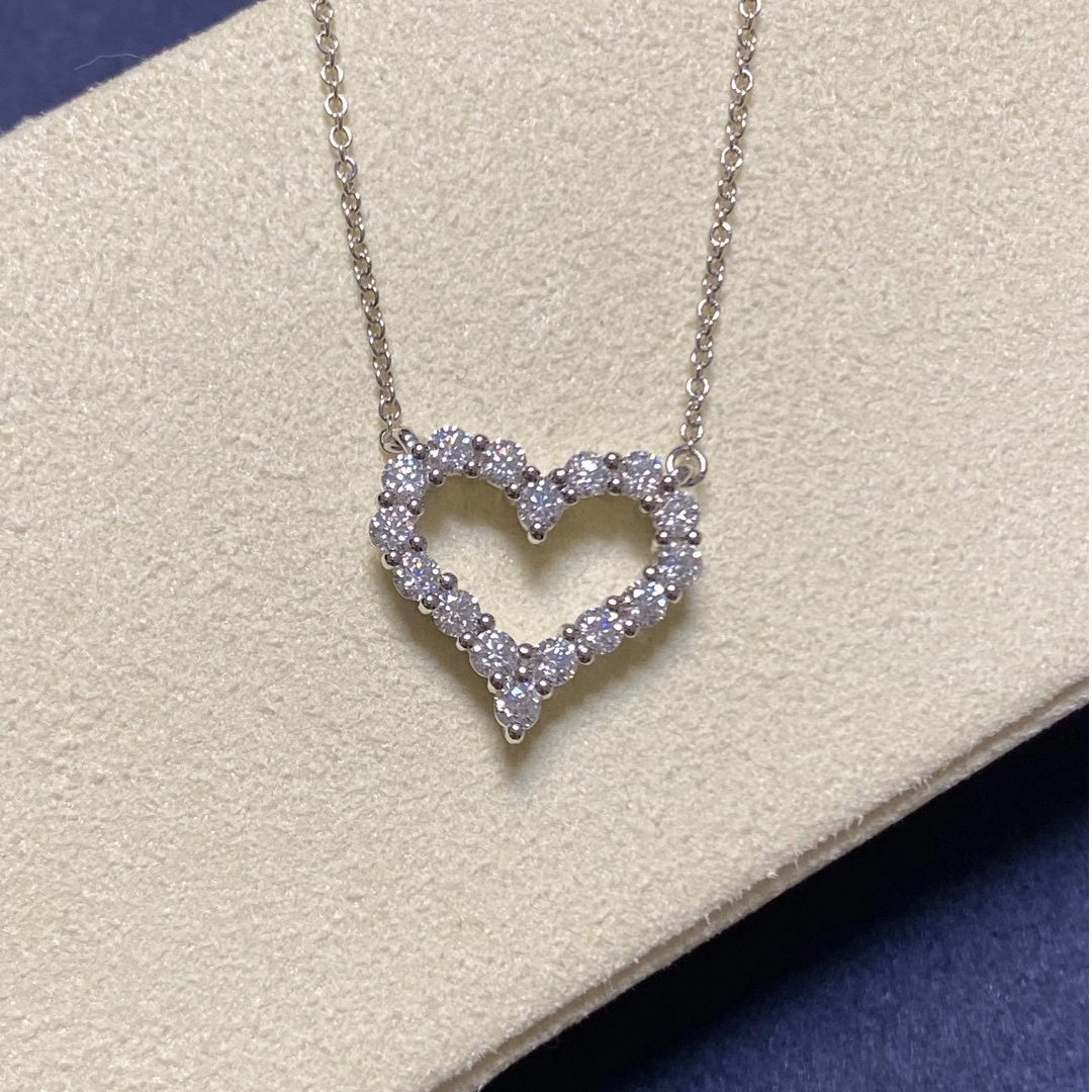 18k金爱心满钻项链
