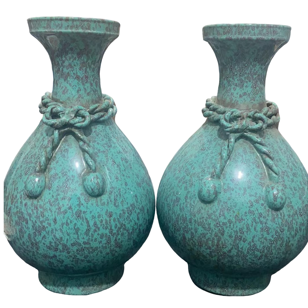 中国景德镇陶瓷玉壶春瓶子一对，。。。。