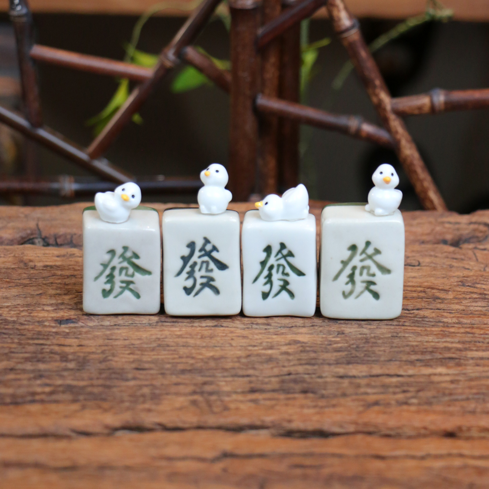 【微瑕】手工瓷泥捏塑釉下彩发财鸭摆件