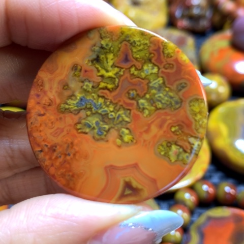 玛瑙/玉髓战国红吊坠未镶嵌