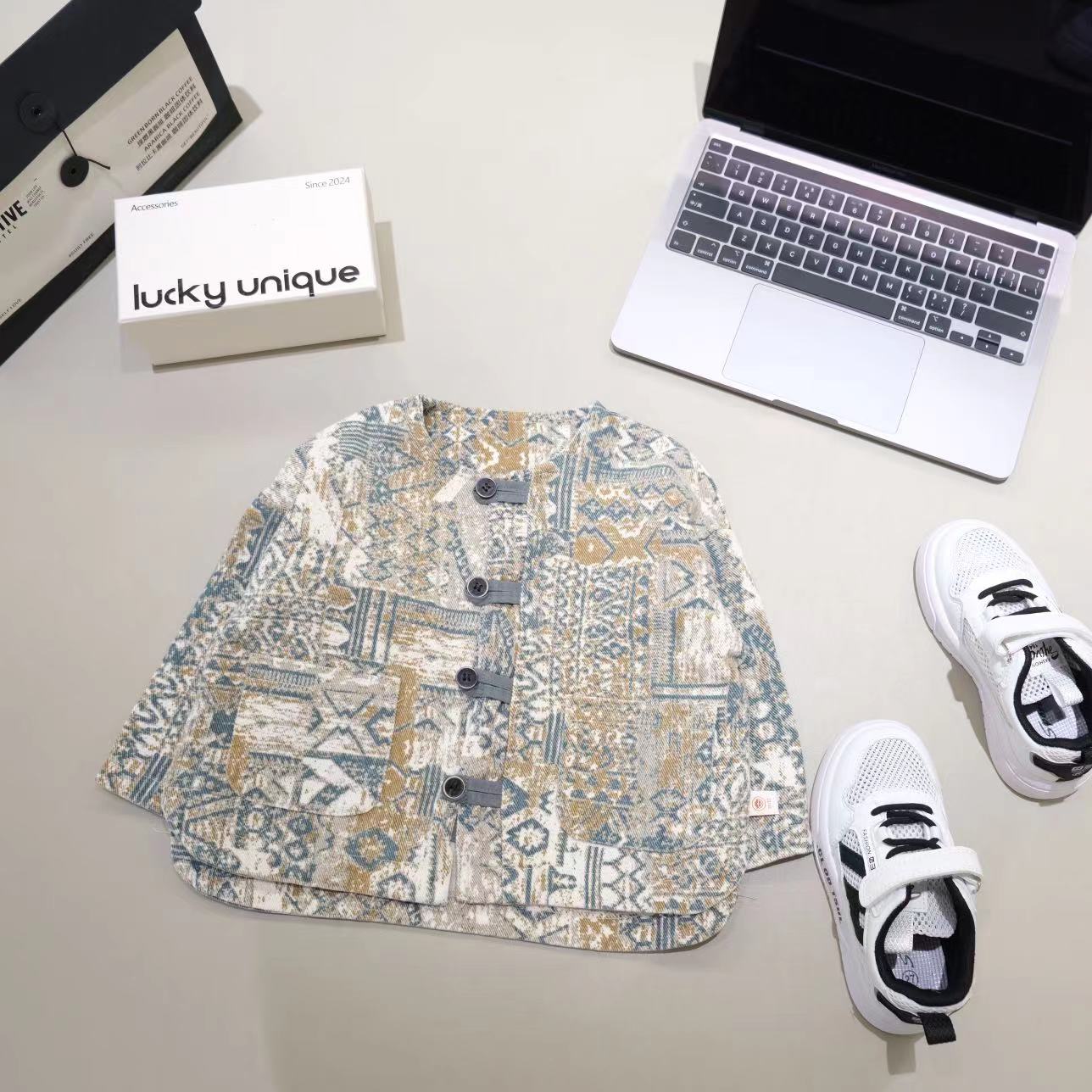 胡子头春秋男宝韩版几何花布外套H1368