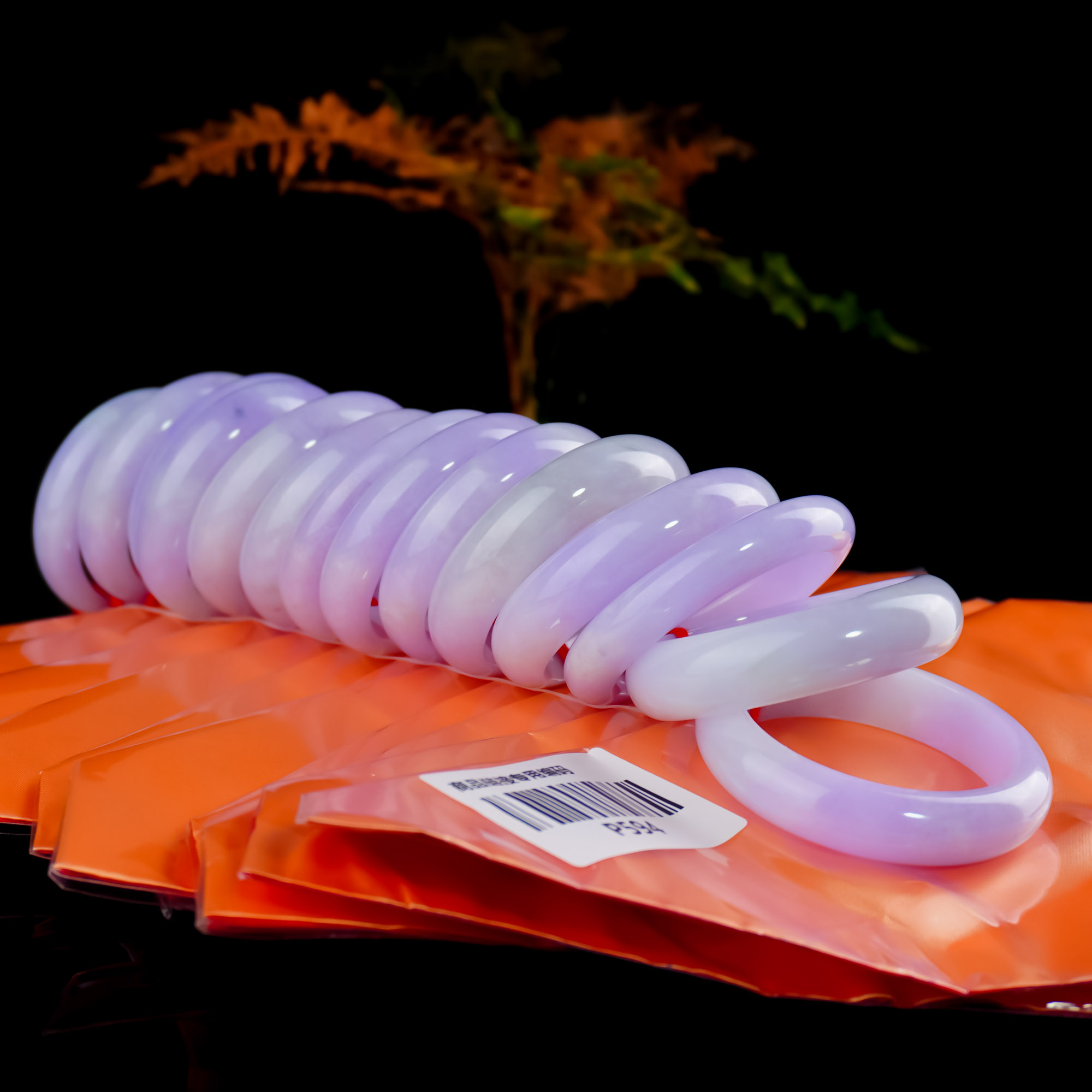 【大李珠宝】翡翠手镯多样性发其一---佩佩--P594