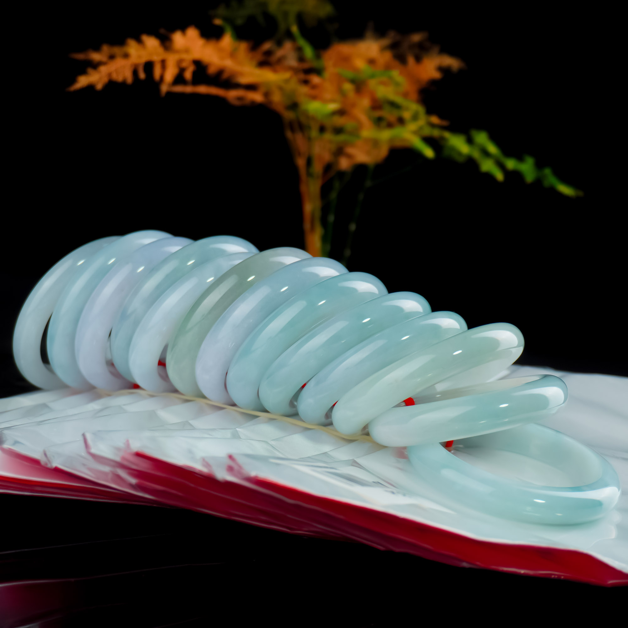 【大李珠宝】翡翠手镯多样性发其一---佩佩--P591