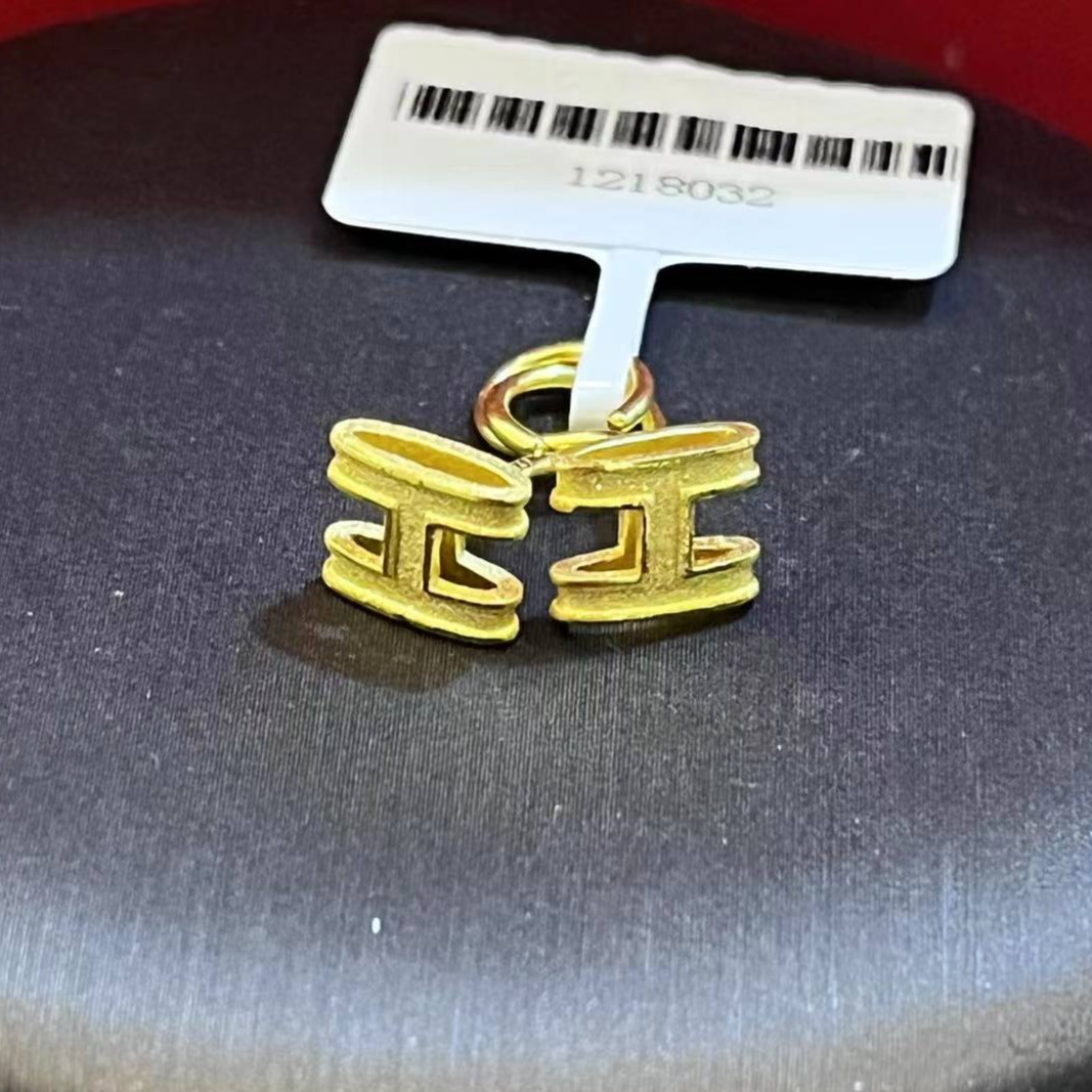 足金999大写H耳饰2.33 2.31