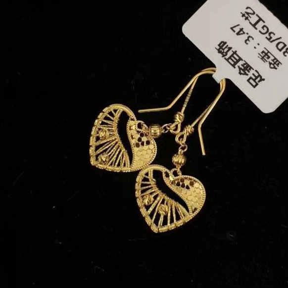 足金999爱心鱼鳞花丝耳坠3.47