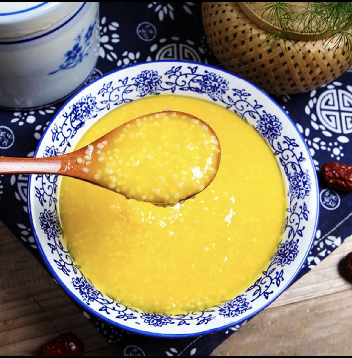 优质农家黄小米米香浓郁适合宝宝和老人月子人群