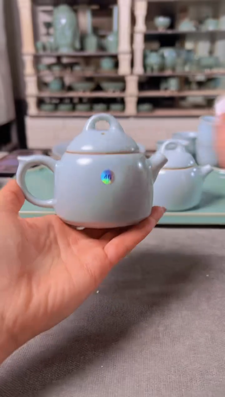 【闪购商品】瓷杯仿古月白小秦权壶微瑕46