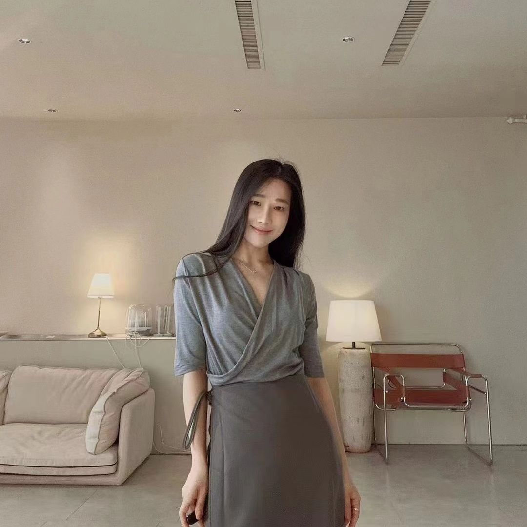 夏季新款四色弹力显瘦T恤百搭