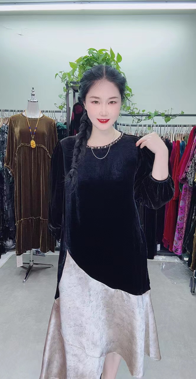 中老年桑蚕丝黑白拼接连衣裙大码高端时尚