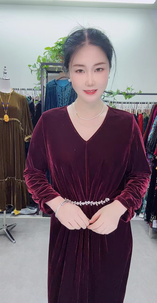 中老年黑色酒红束腰v领连衣裙时尚妈妈装