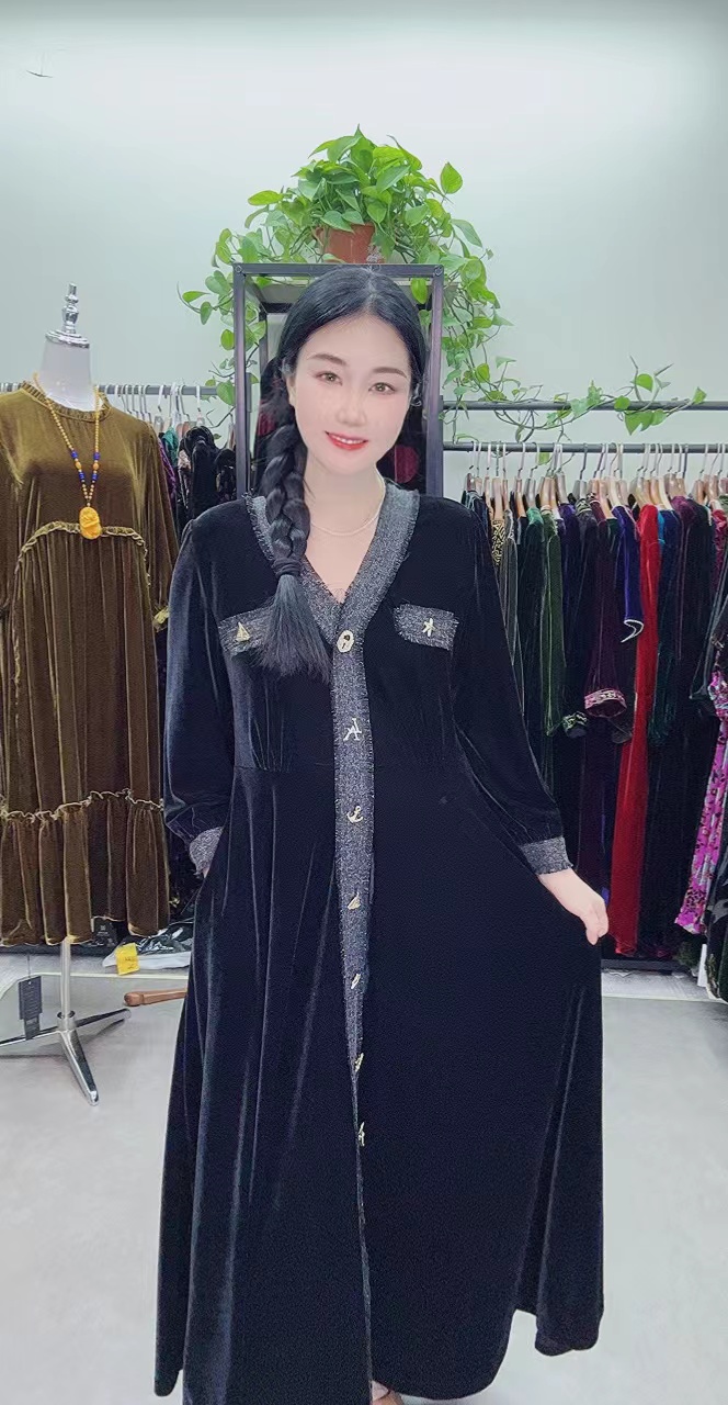 中老年桑蚕丝重工系扣v领连衣裙时尚妈妈装