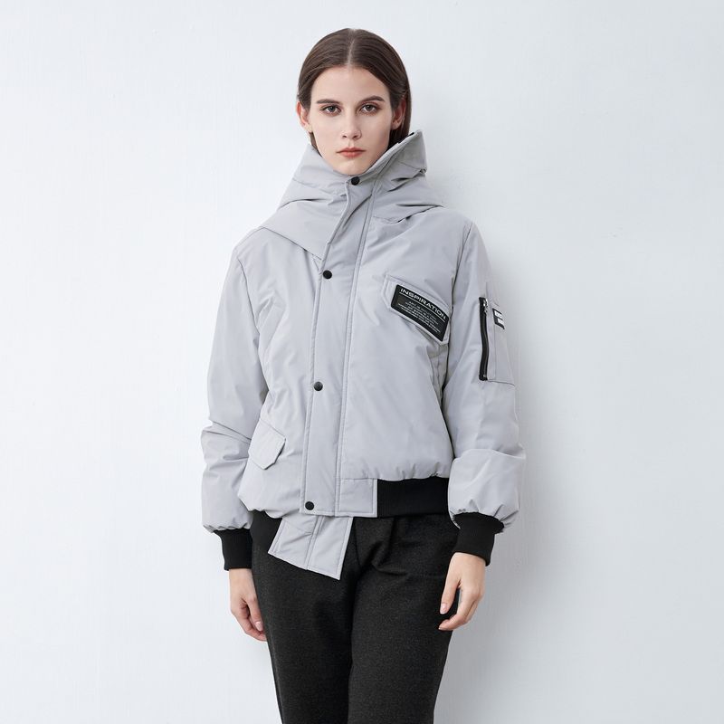 sdeer圣迪奥女装连帽撞色字母罗纹拼接不规则短款羽绒服S21482448