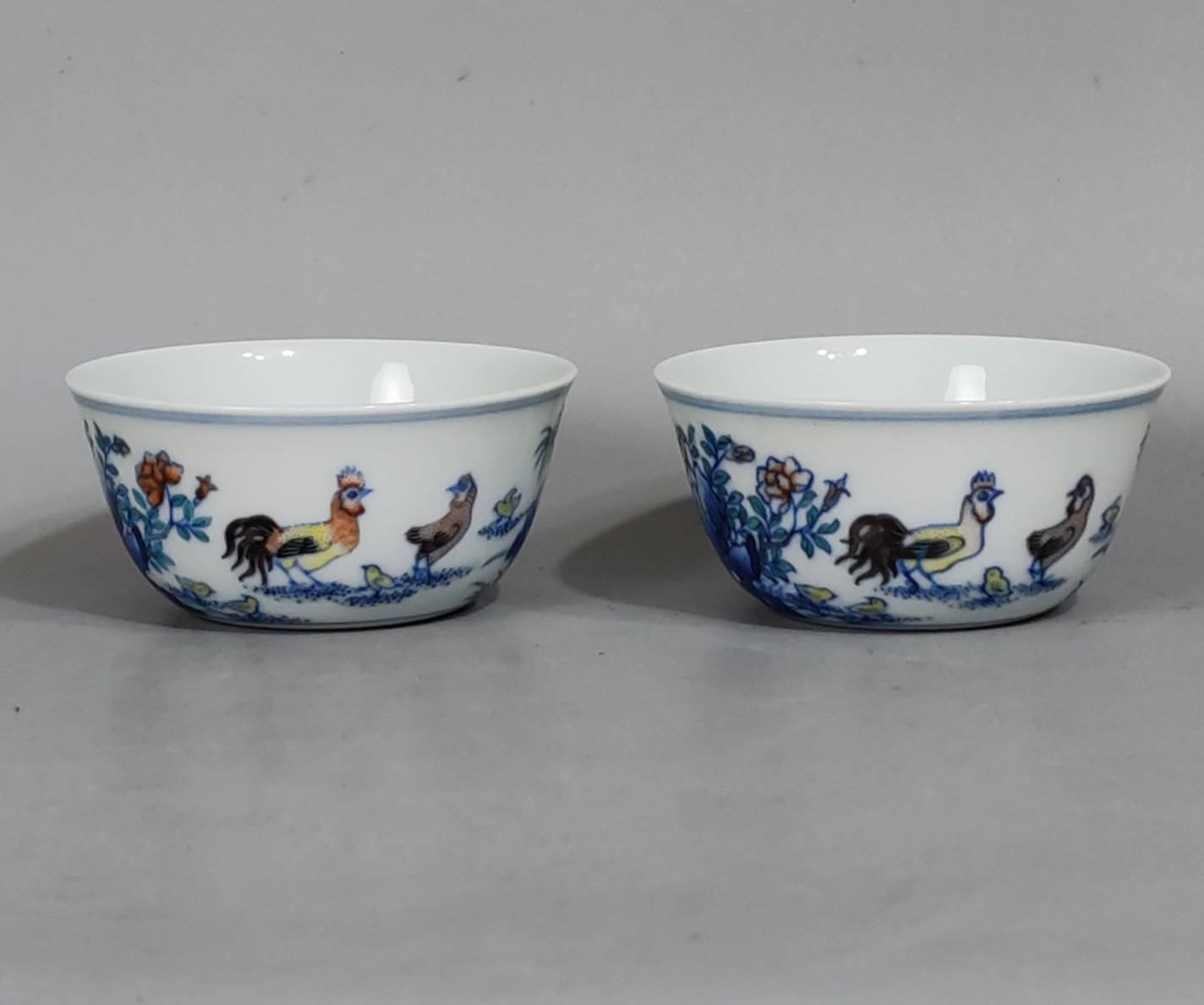 主人杯斗彩鸡缸杯！口径8.5厘米高3.8厘米！