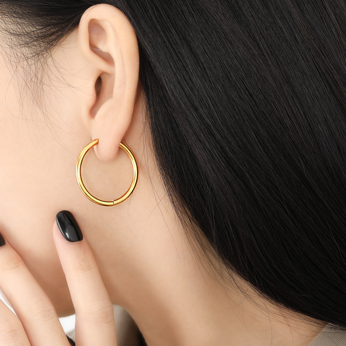 钛钢耳饰 简约大号圆圈素圈耳圈时尚个性百搭高级感钛钢耳扣