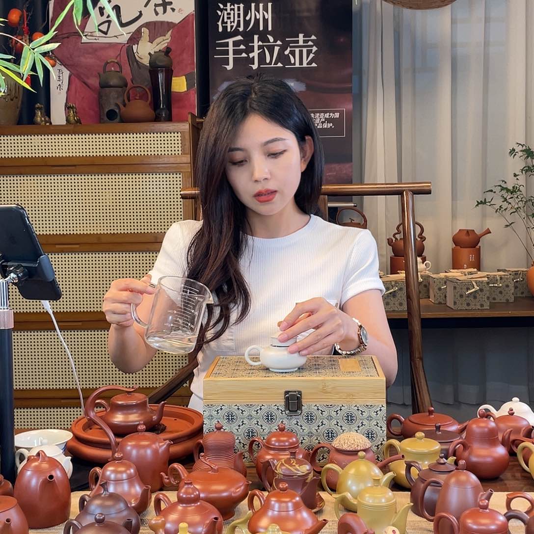 紫砂茶壶壹***?…………