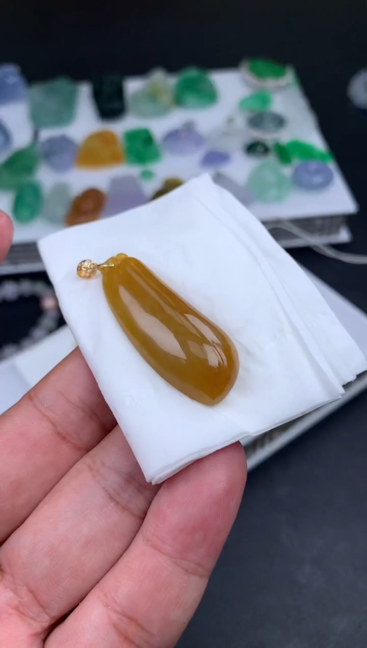 【闪购商品】翡翠颈饰18K金镶嵌翡翠