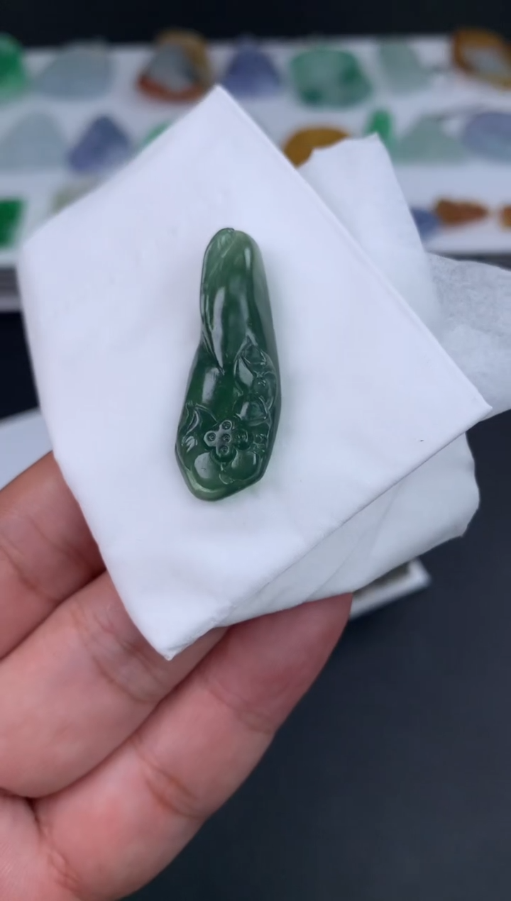【闪购商品】定制翡翠未镶嵌翡翠