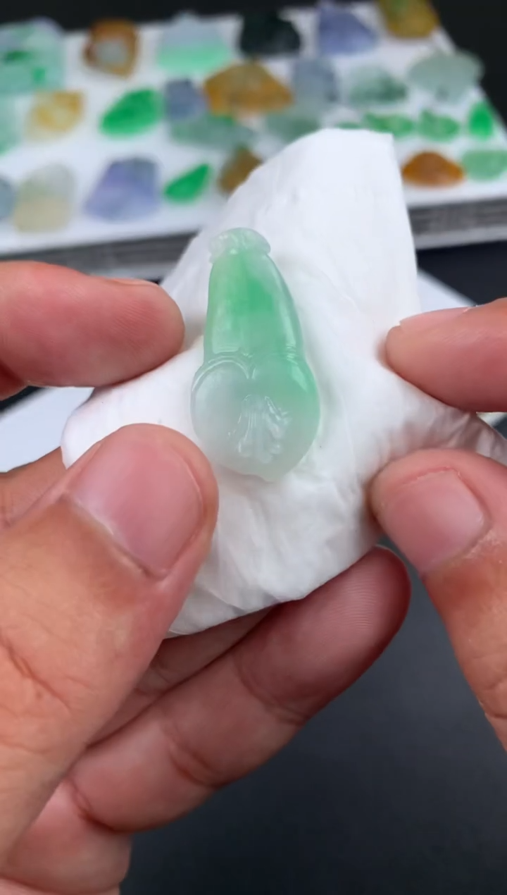 【闪购商品】定制翡翠未镶嵌翡翠