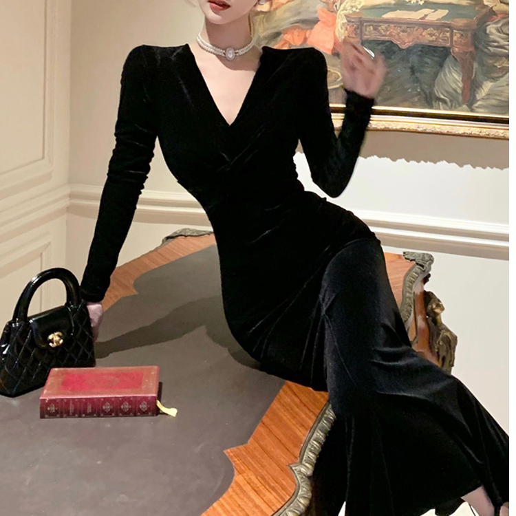 法式气质小香风黑色丝绒连衣裙女春夏内搭高级性感礼服包臀裙子