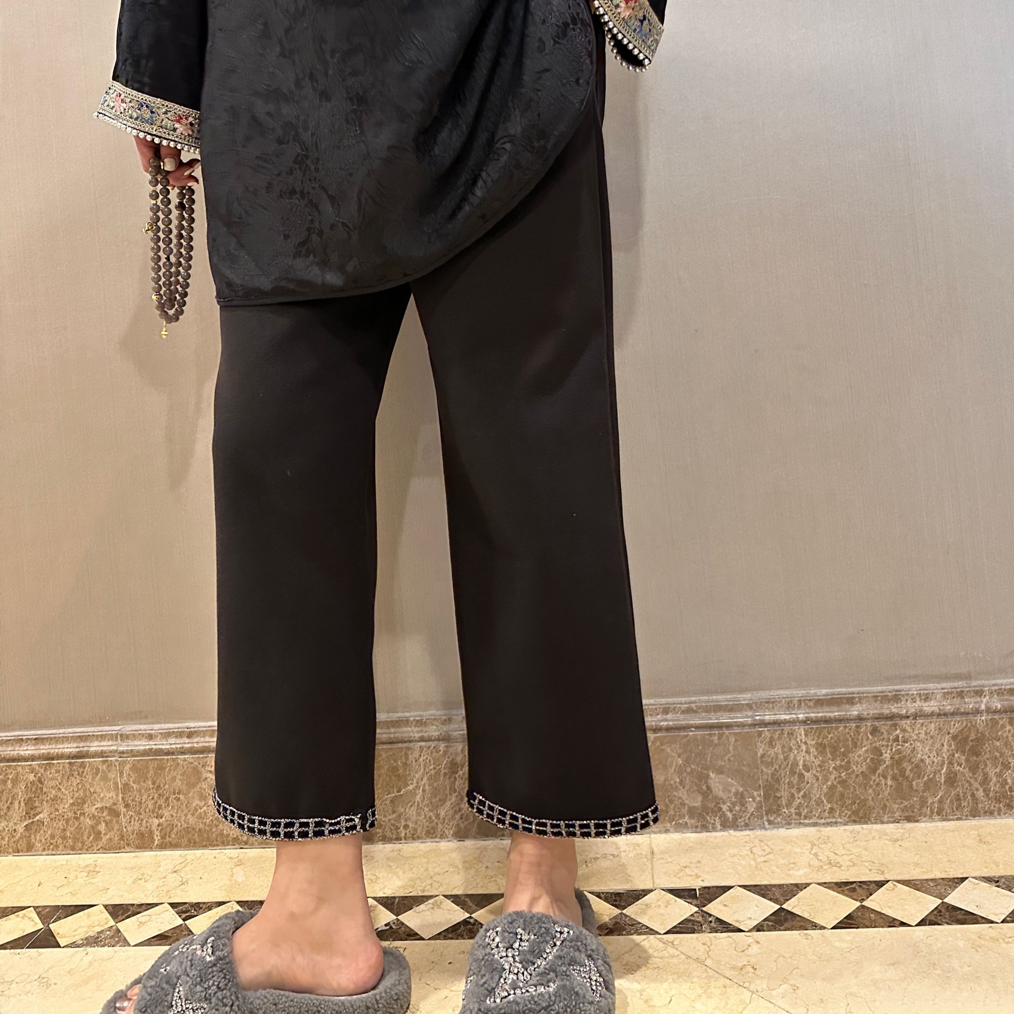 FF  9183『无极•之界』重工链条元素 简约轻奢九分裤休闲黑色 COLA