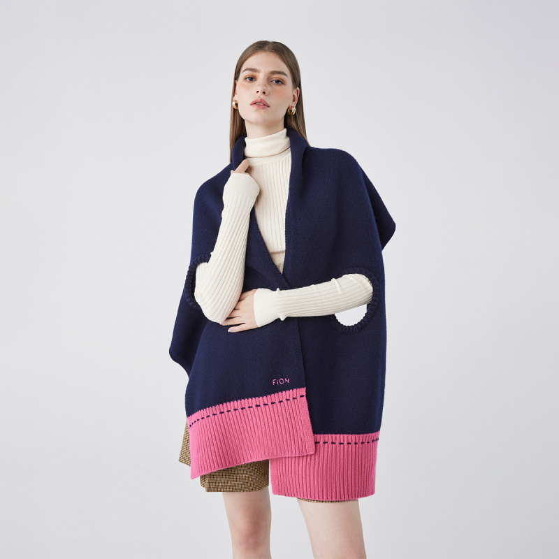 FION/菲安妮奥莱秋冬保暖围巾男女士撞色时尚深蓝围脖FOASNDY015