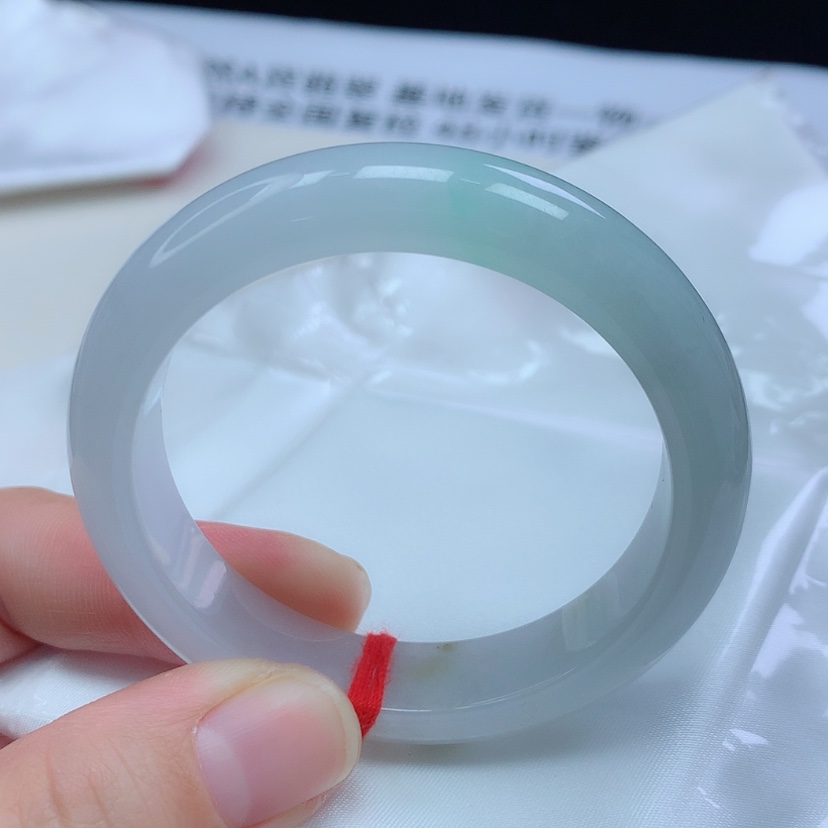【闪购商品】翡翠手镯未镶嵌麦****李