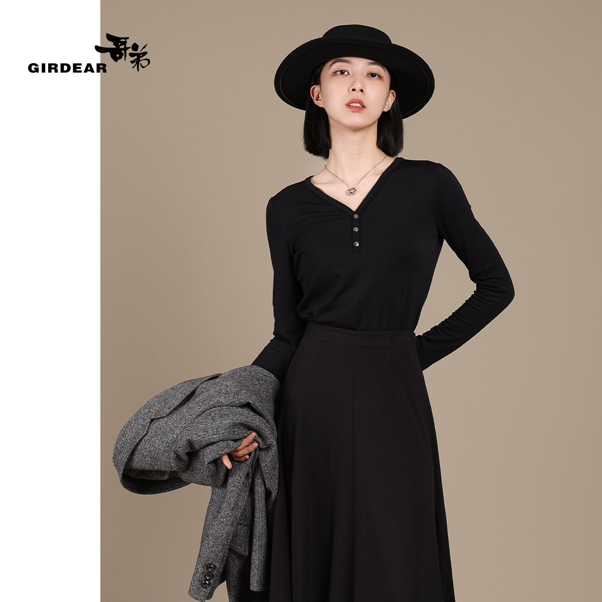 GIRDEAR/哥弟夏季新款休闲百搭简洁大方修身舒适T恤女1300948