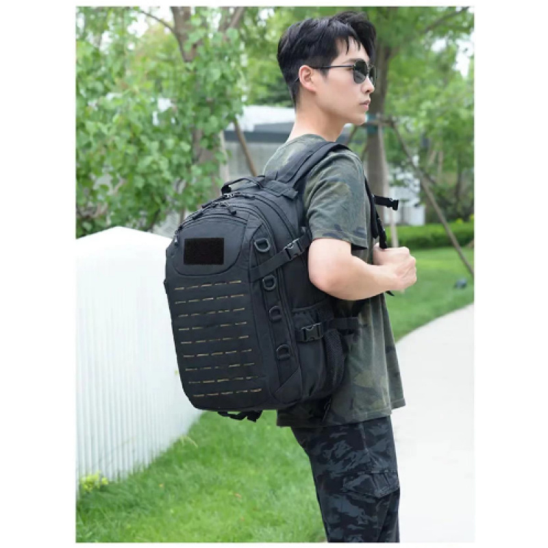 龙蛋2代战术通勤旅行背包