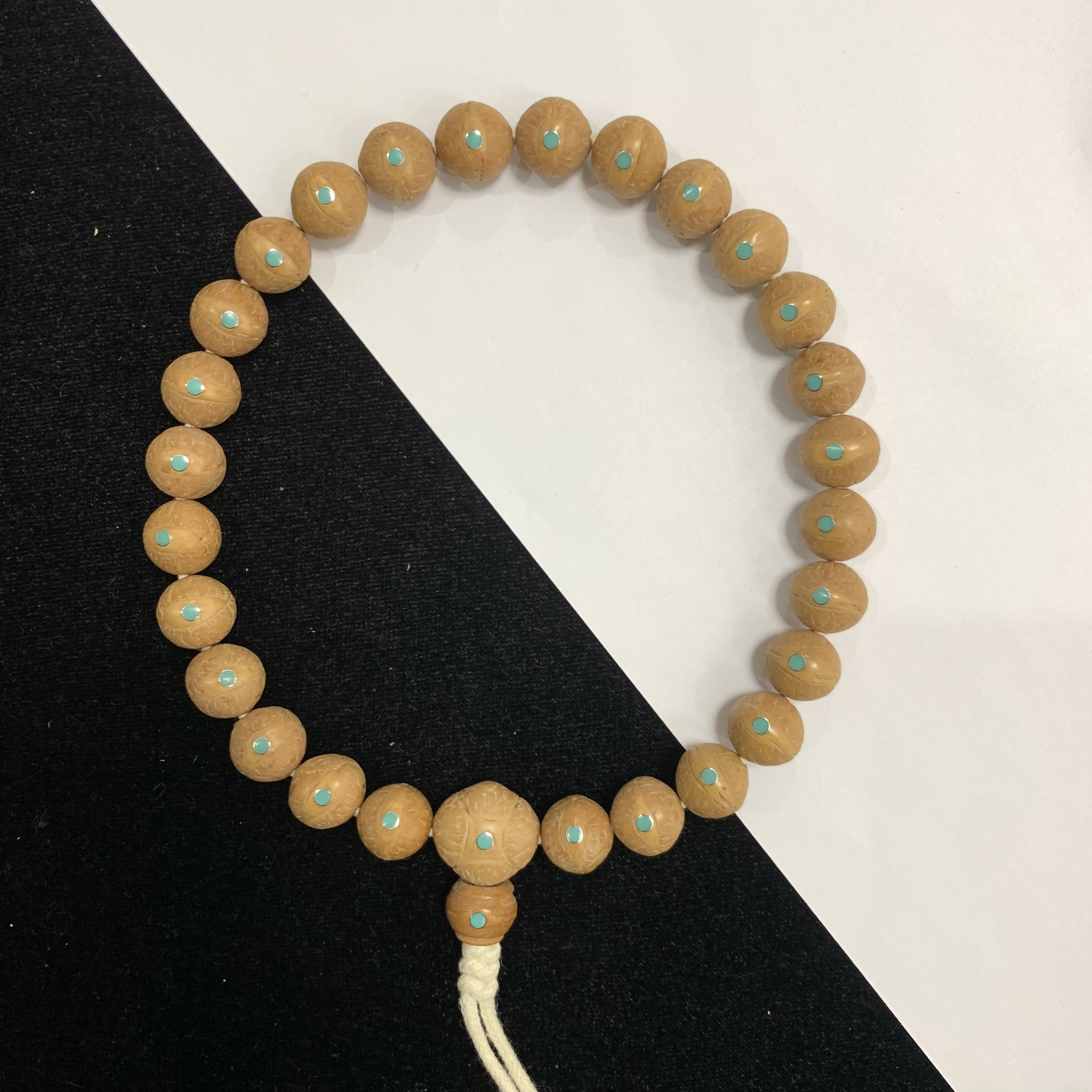 尼泊尔凤眼菩提绿松12mm左右手持镶嵌精挑精选原皮原色