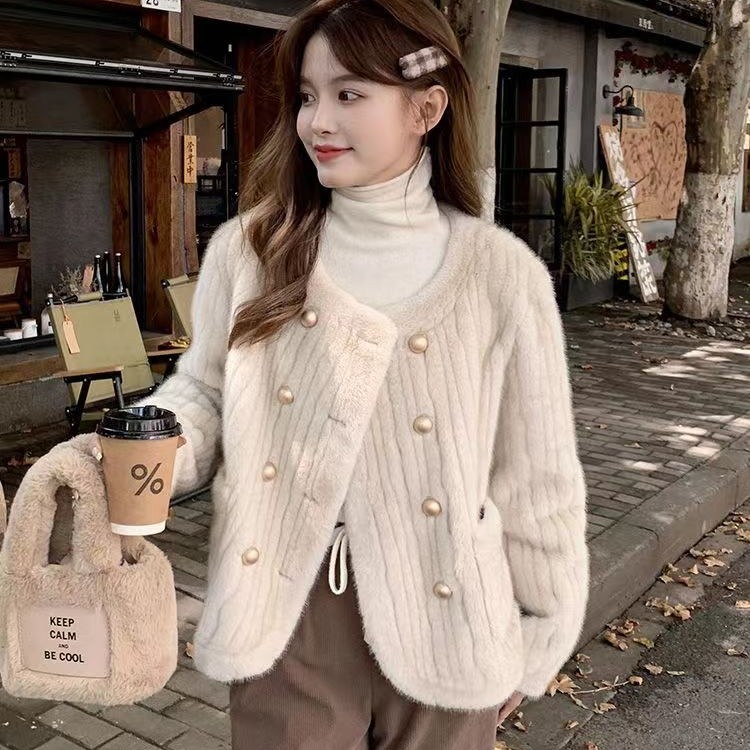 2023冬季新款气质名媛小香风加绒加厚时尚百搭九尾洋气外套女
