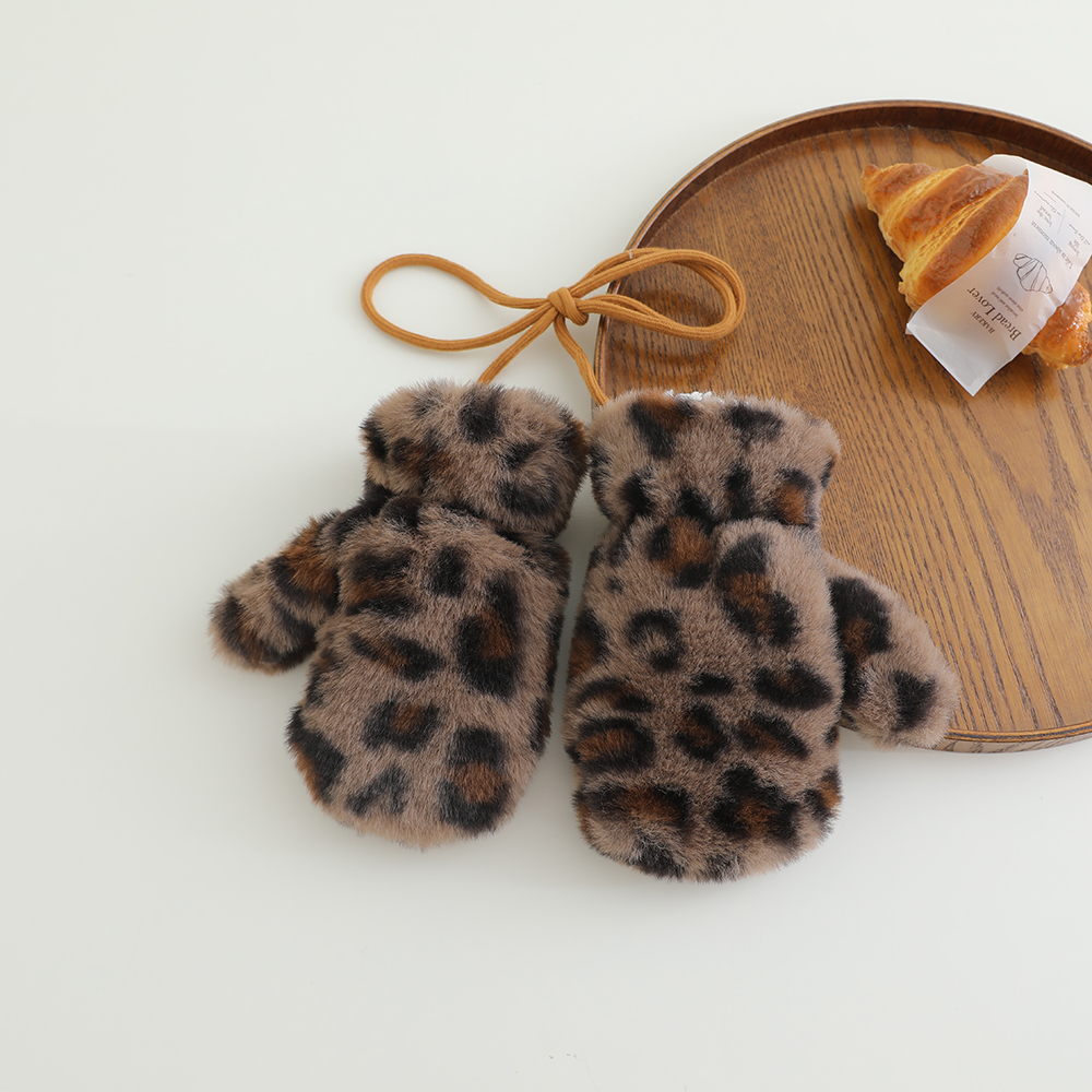 儿童男宝女宝冬天加厚加绒保暖挂脖连指手套洋气豹纹手套2-3-4岁5