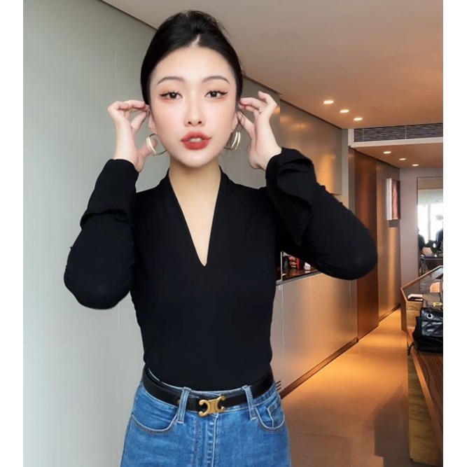 正肩黑色v领辣妹性感打底衫女内搭秋冬设计感小众长袖显瘦t恤上衣