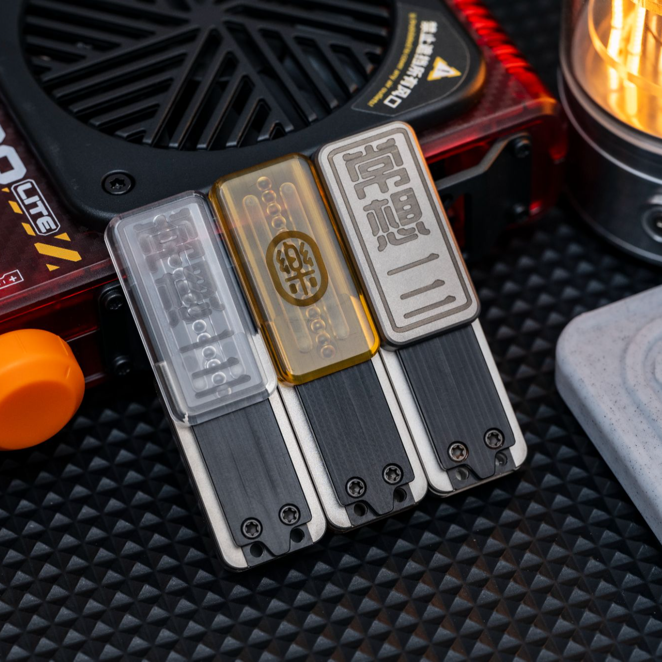 JEDC 随身喜乐机械推牌挂坠YOLO STUDIO金属解压玩具 EDC玩具