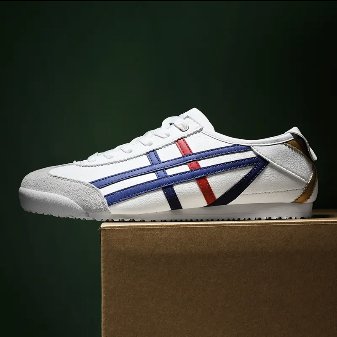 【每人限领1双】阿甘鞋情侣运动休闲时尚透气随机百搭男女潮鞋拖鞋