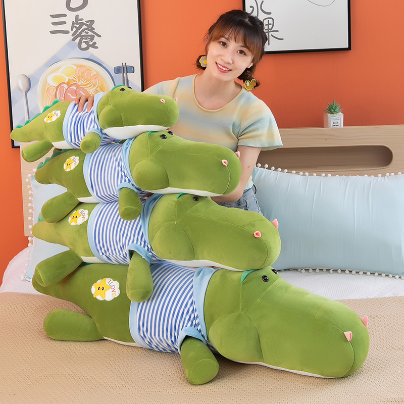 搞怪可爱穿衣鳄鱼毛绒玩具公仔女生日礼物床上睡觉抱枕玩偶布娃娃