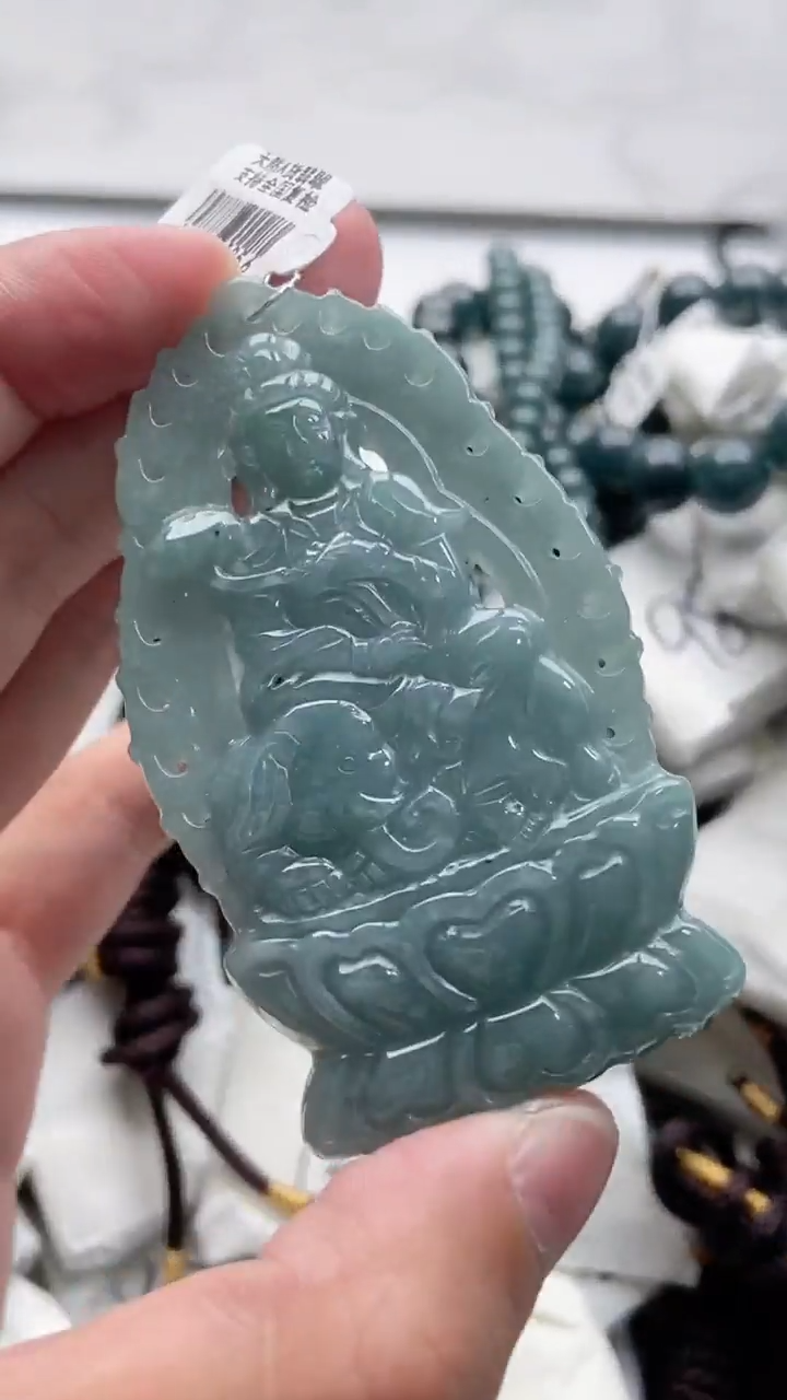 【闪购商品】翡翠颈饰未镶嵌8888888888