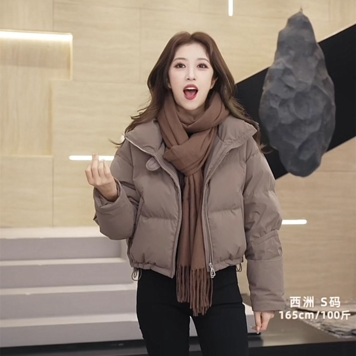 2023新款时尚短款羽绒服女冬季小个子加厚保暖百搭外套面包服